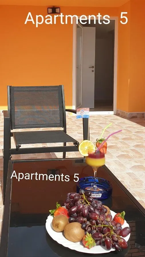 Leoalemar Apartment Novi Vinodolski